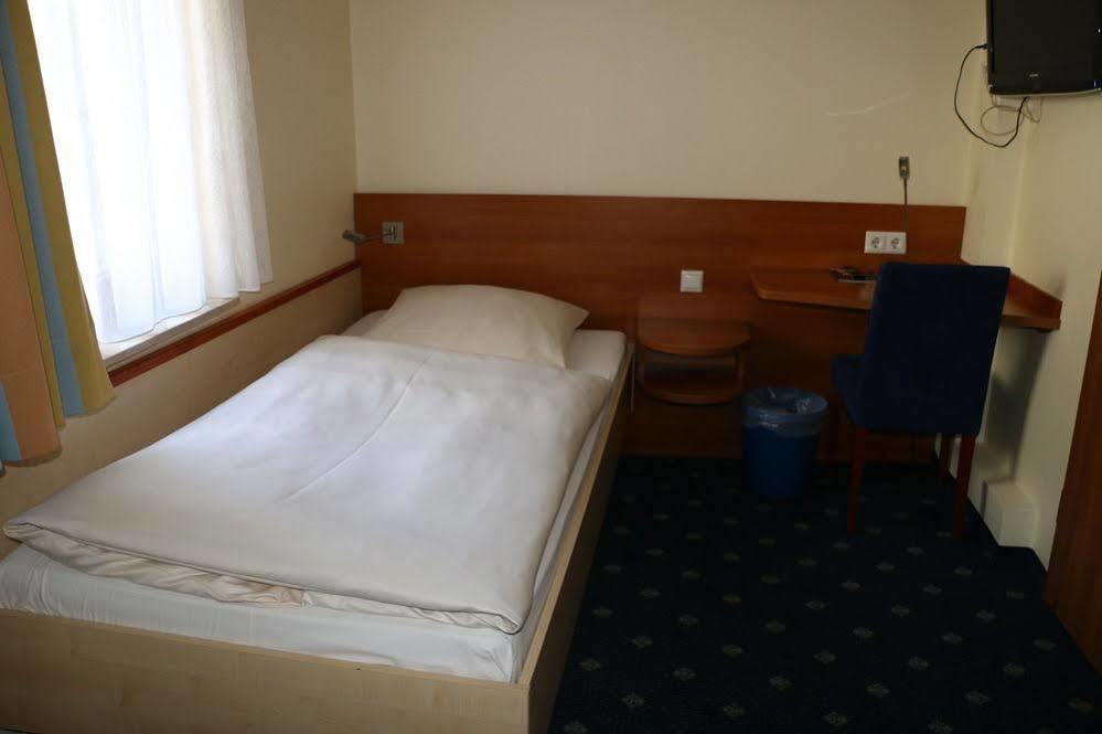 Hotel Heldt Бремен Экстерьер фото