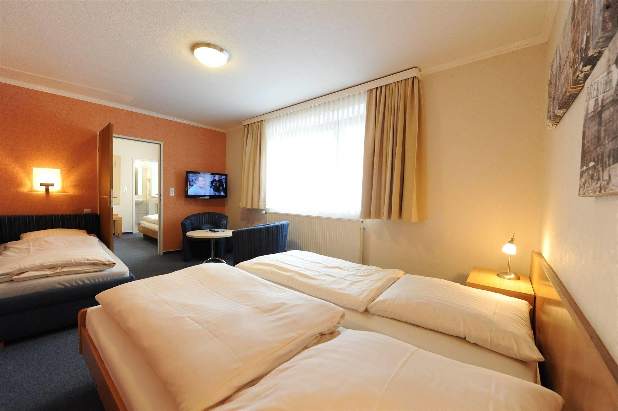 Hotel Heldt Бремен Экстерьер фото